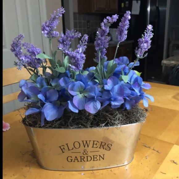 Spring Decor Planter (3) Metal Tins Rustic Farmhouse Vintage flowers & Garden - Picture 4 of 5